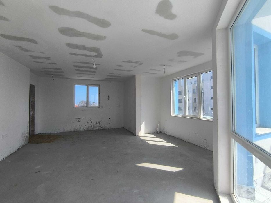 От строителя/двустаен апартамент с тераса/паркомясто/гр. Бяла, Варна