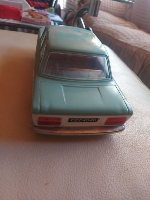 Ретро количка fiat