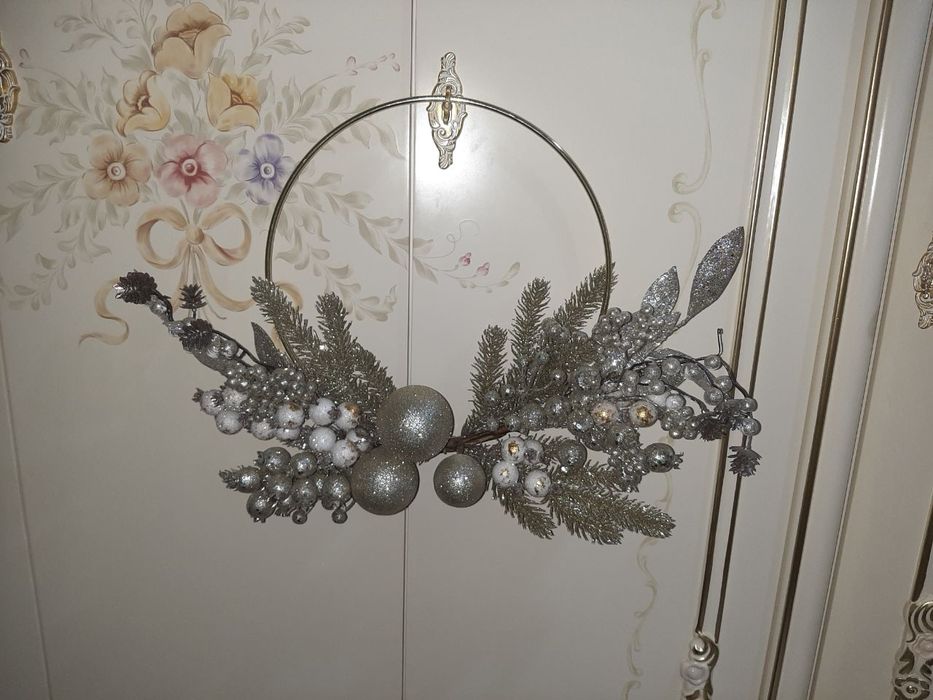 Продается новогоднее украшение