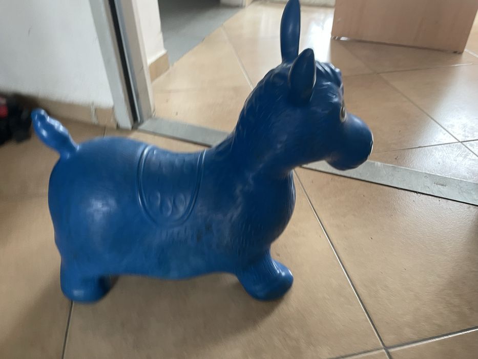 Детско пони надуваемо