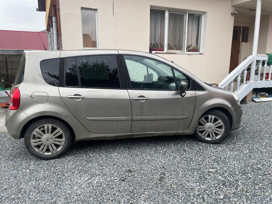 Vand Renault Modus benzină