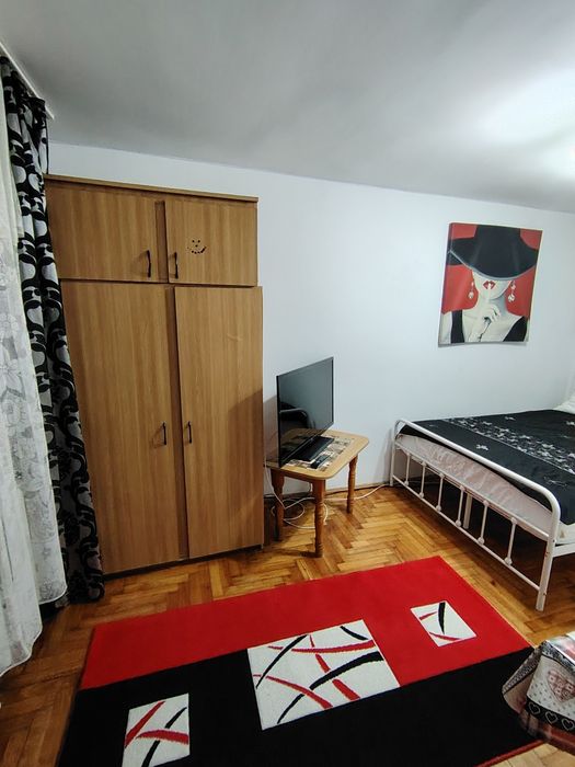 Ofer spre inchiriere Garsoniera Obcini