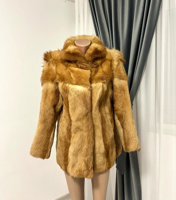 Haina din blana naturala de vulpe ,marimea S-M,foarte usoara si comoda