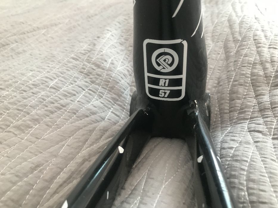 Pizz shukaku 57 size fg