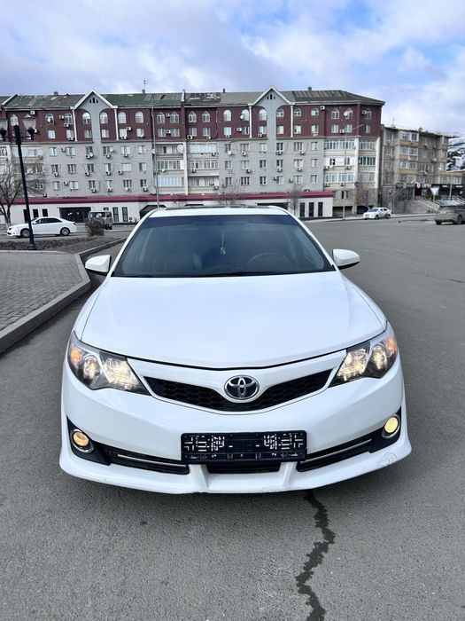 Тойота камри 2014 год