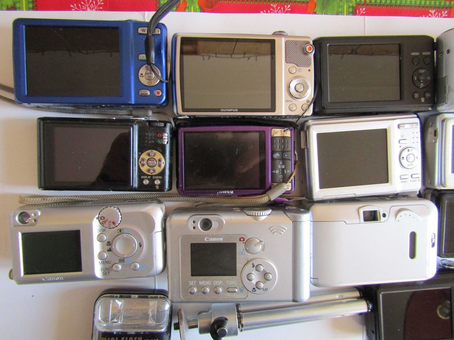 suport/picior TV si aparate foto/video si Blitz si suport trepied