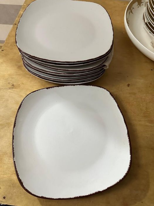 Продам Тарелки 26×26см