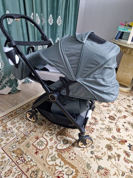 Коляска Tyni Ti.