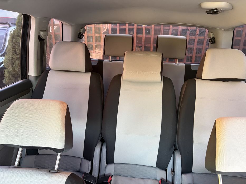 Vand VW Touran 7 locuri