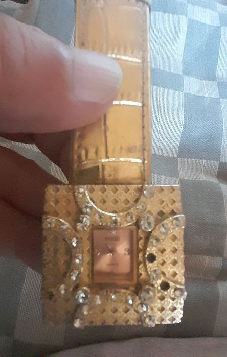 Кварцови електронни часовници