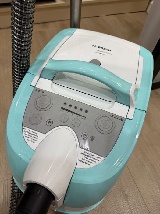 Моющий пылесос Bosch