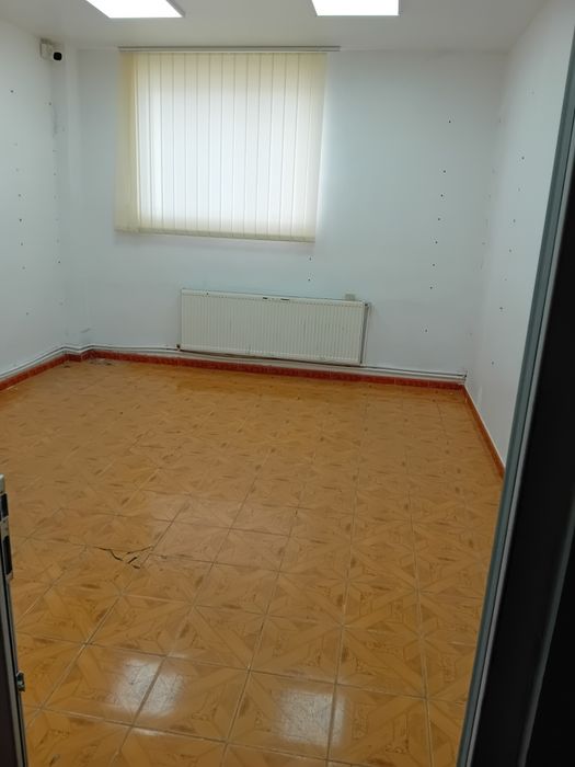 Închiriez  spațiu depozitare  hală industrială structură  beton 600 mp