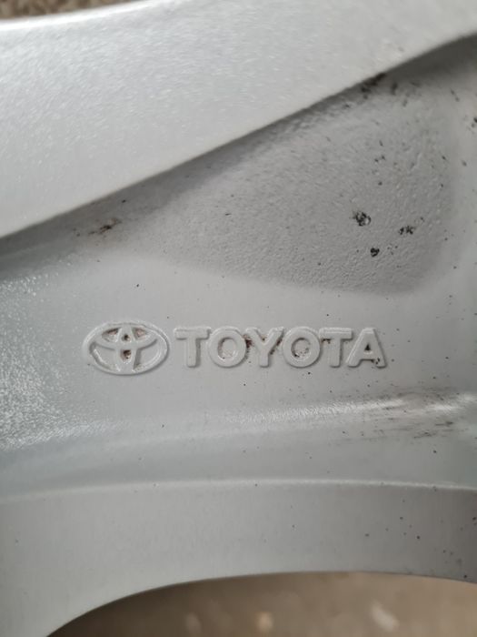 Оригинални джанти за TOYOTA ТОЬОТА R15 4x100 ET45 6J