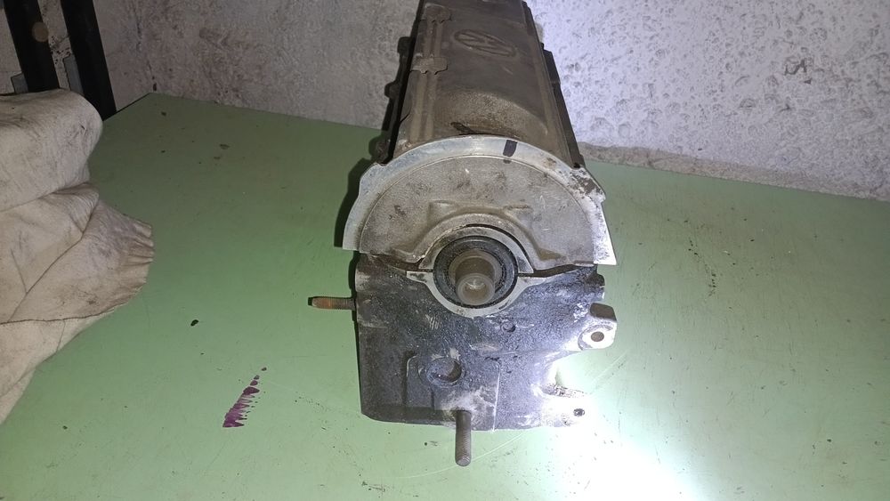 Головка двигателя Пассат 1.8
