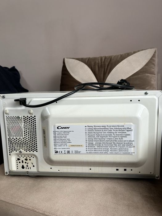 Cuptor cu microunde Candy