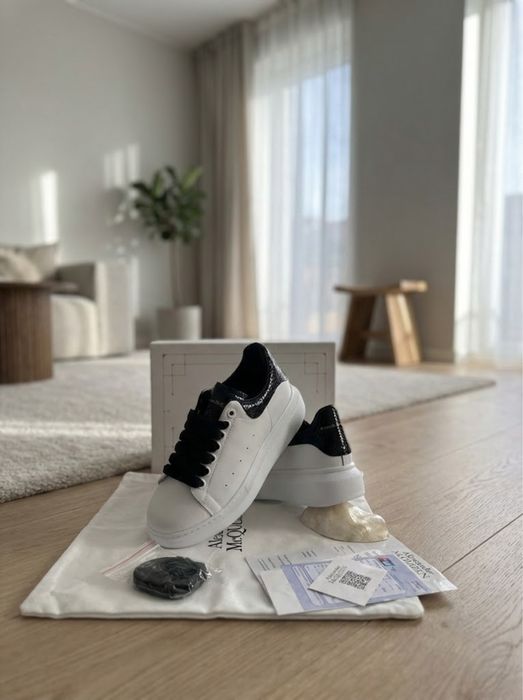 Adidasi Alexander M c Q u e e n White& Black Papuci/