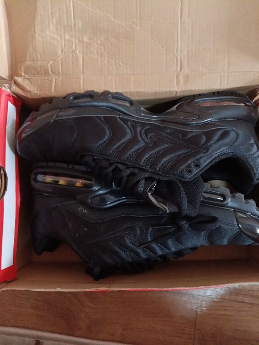 Продам мужские кроссовки