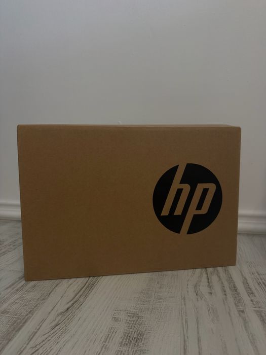 HP 14S-DQ5605ND - Procesor i3 Gen 12 / 8 RAM / 256 GB / SIGILAT