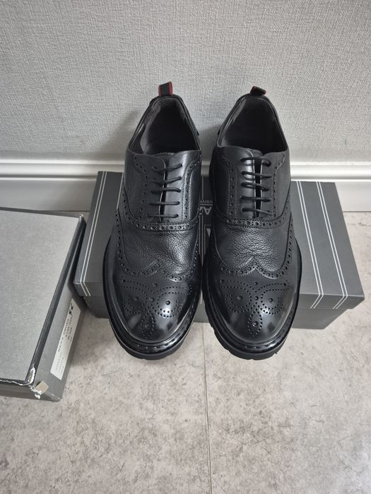 Продаю обувь новые