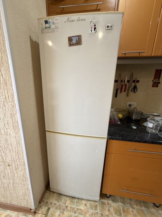 Продам холодильник