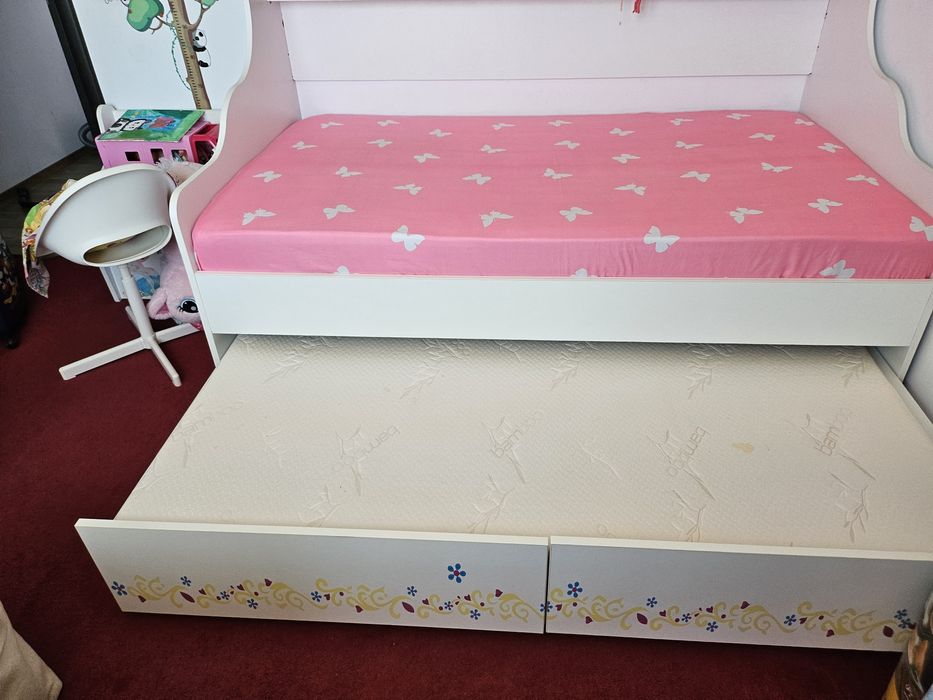 Mobila pentru fetita