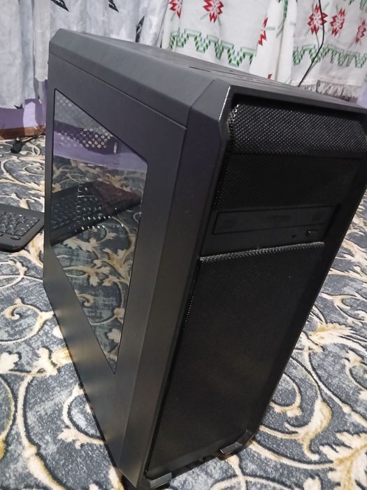 Vând pc gaming sau schimb