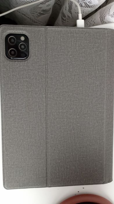 Продам планшет срочно