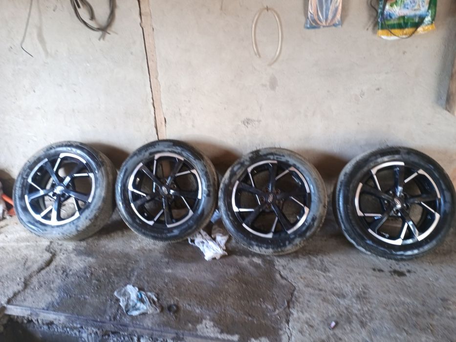 Шина для автомобиля