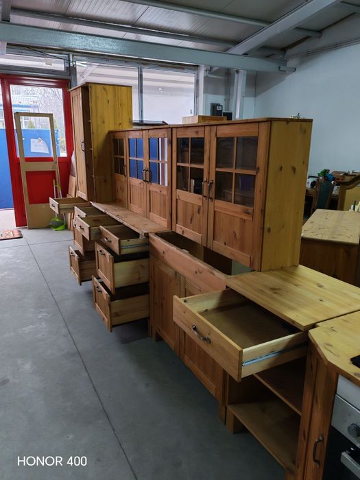 Bucătărie Utilată Integral din Lemn Masiv -Mobila Germania