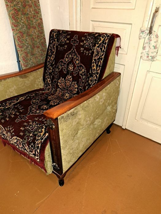 Старая югославская мебель