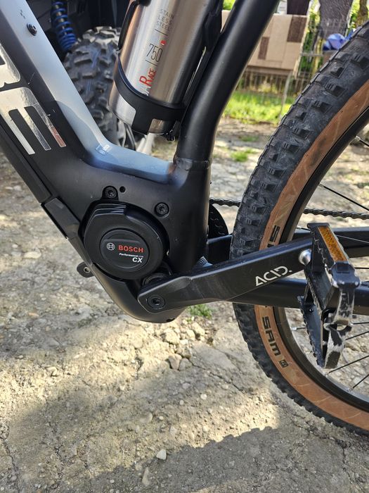 Bicicleta electrica CUBE XL/29