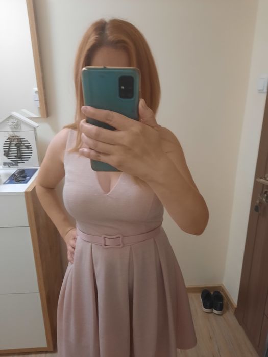 Дамски рокли размер М