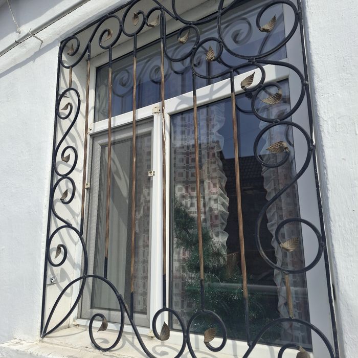 Окна пластиковаые и решетки