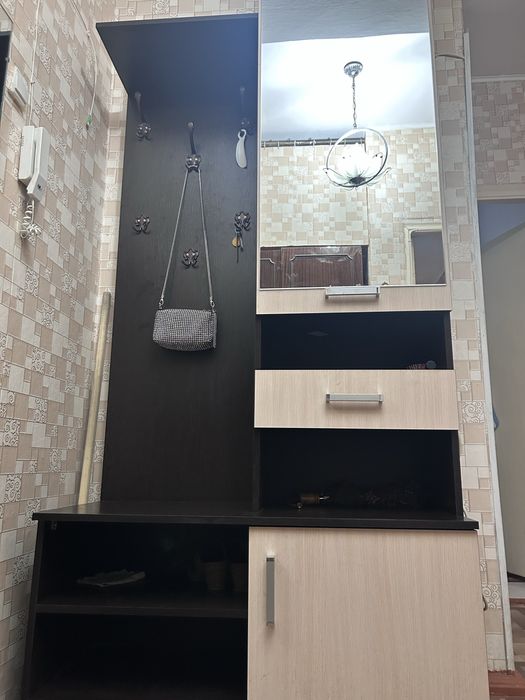 Продам   прихожку.