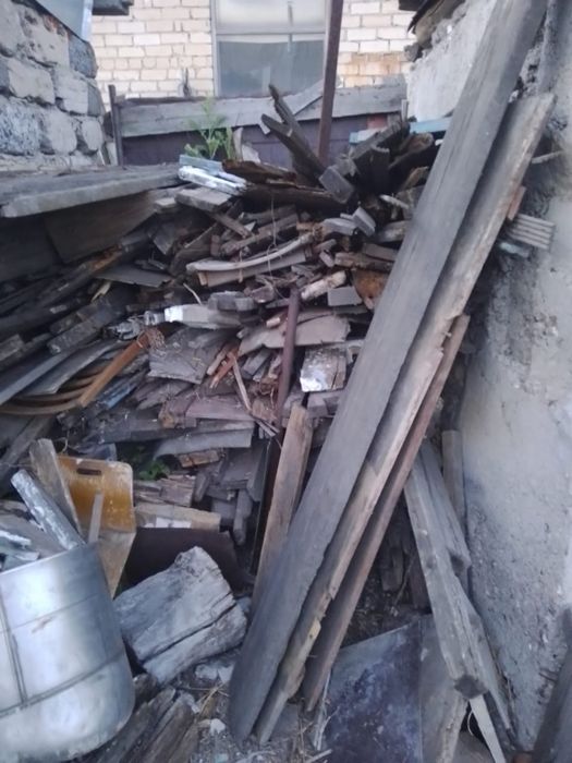 Доски старые отдам бесплатно