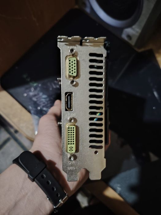 Продам видио карту недорого