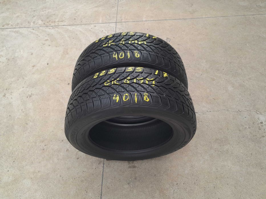 Doua anvelope de iarna 225 55 17 bridgestone blizzak LM 32 profil 8 mm