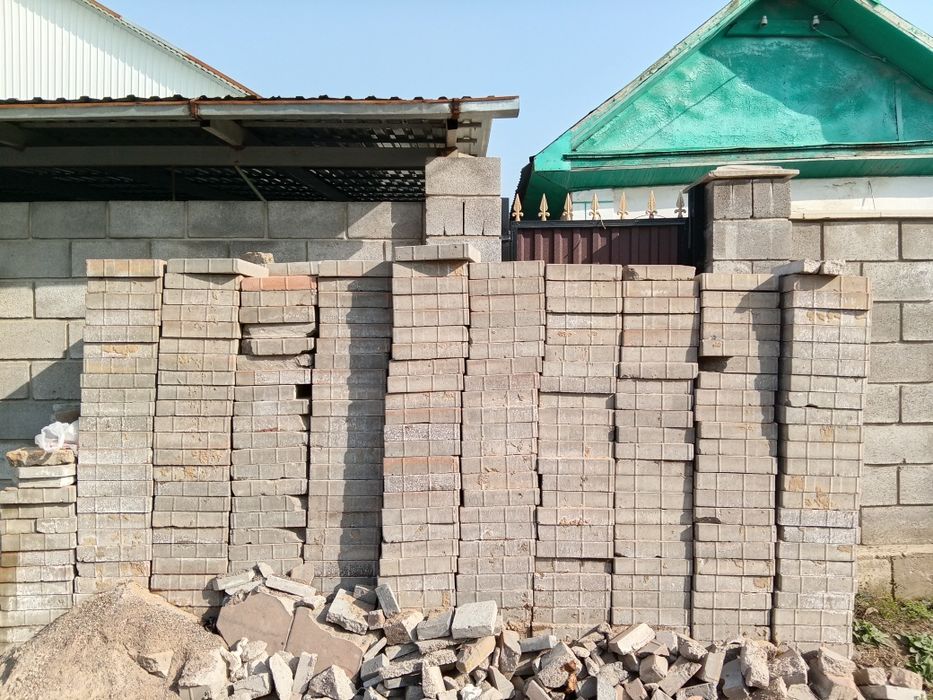 Брусчатка б/у 30х30 . толщина 5 см