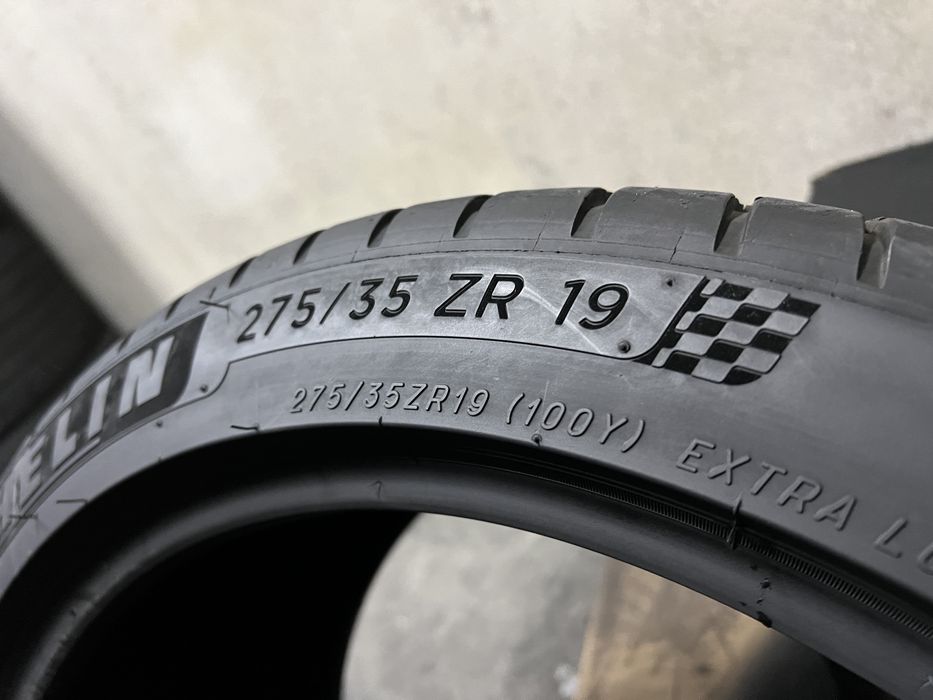 275/35/19 MICHELIN, DOT:22/23г., като Нови!