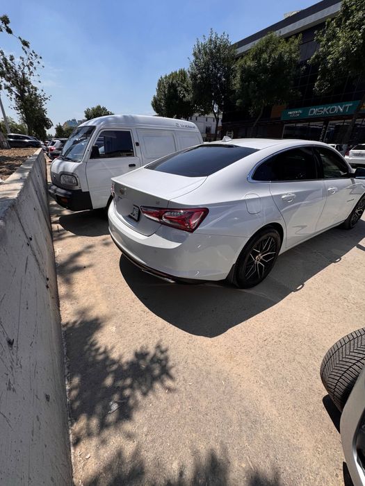 Chevrolet Malibu 2