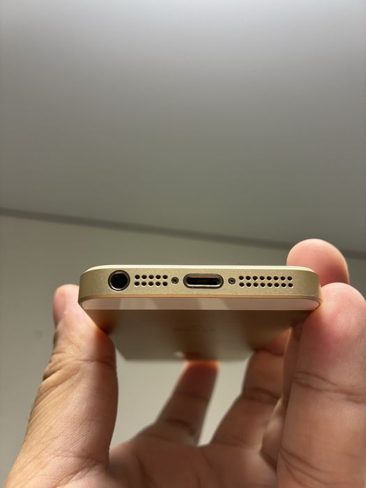 iPhone SE 2016 32 ГБ