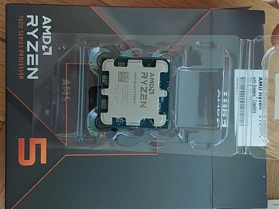 AMD Ryzen 5 7600X, 6-ядрен, АМ5
