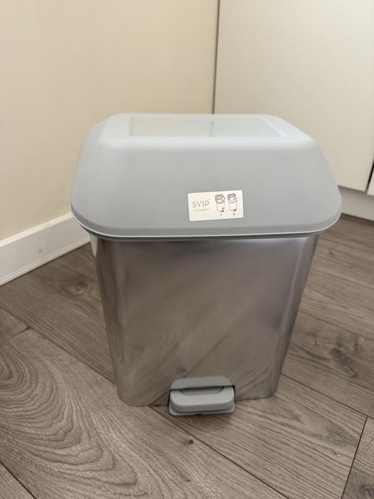 Мусорное ведро контейнер