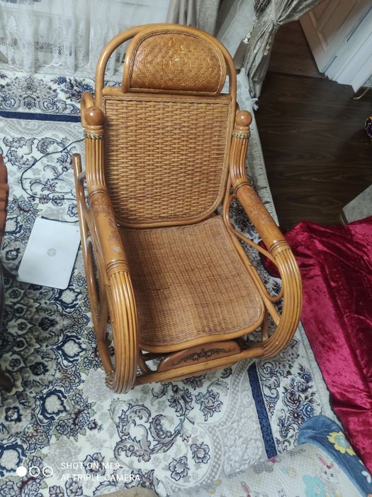 Продам кресло качалка