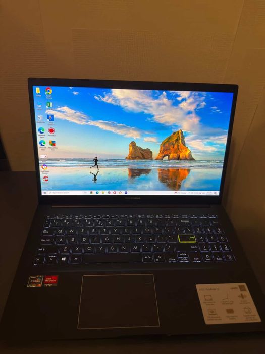 ASUS VivoBook 15 / Ryzen 5 5500U / 8GB / 256GB SSD / 1.7kg / Premium Features