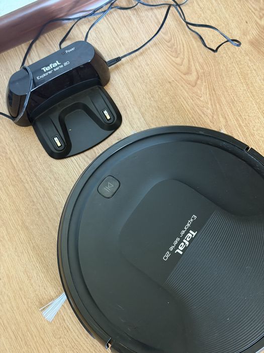 Срочно продам робот пылесос tefal exploer serie 20
