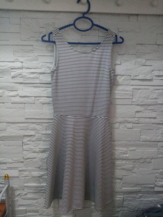 Къси рокли носени броени пъти