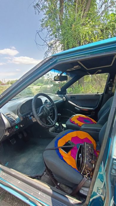 Продам мазду 323 F 1991