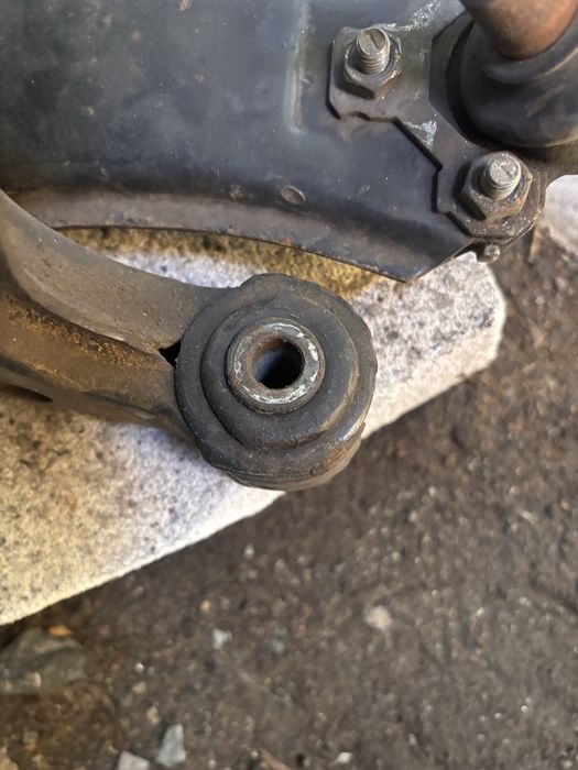 Передние рычаги ходовой vw vento 1996