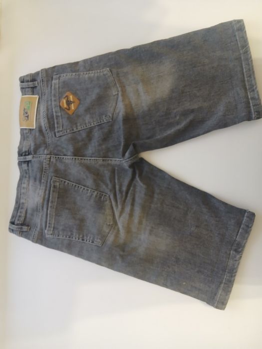 Джинсовые шорты срочно 1000 тнг